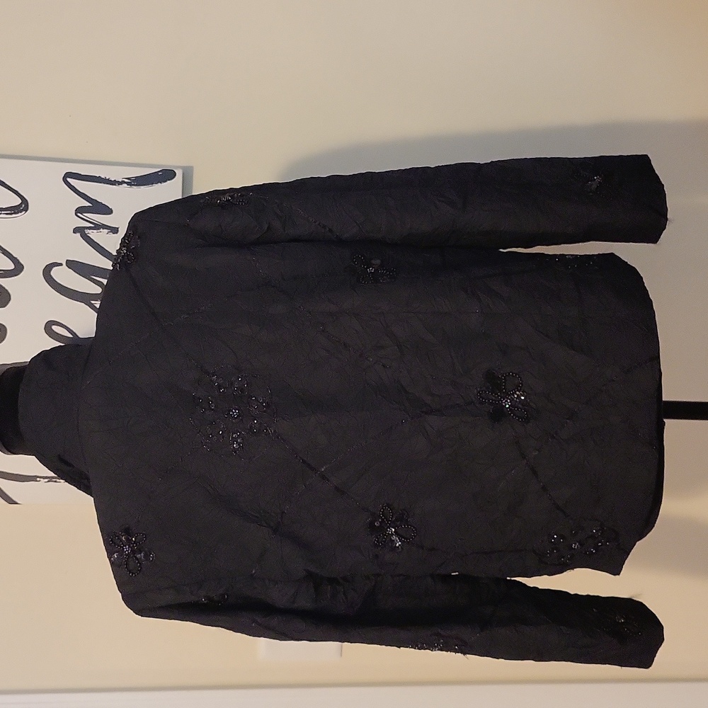 Woman's jacket - Picture 2 of 3